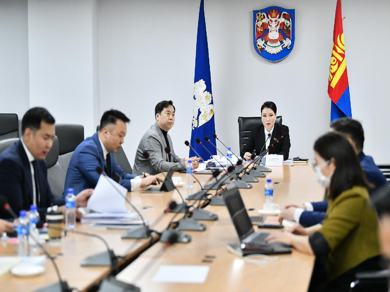 Хэсгийн ахлагчийн урамшууллын нэмэгдлийг засаглал, эрх зүйн хорооны гишүүд дэмжлээ